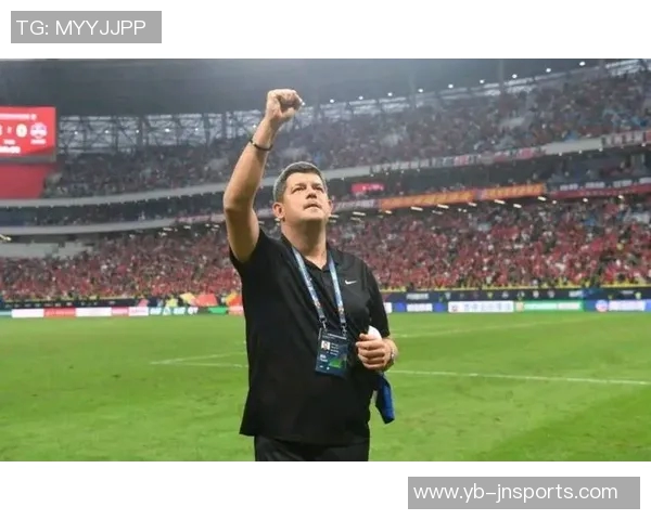 海牛新任主帅里斯蒂奇寄语球队携手共进共同实现明年目标