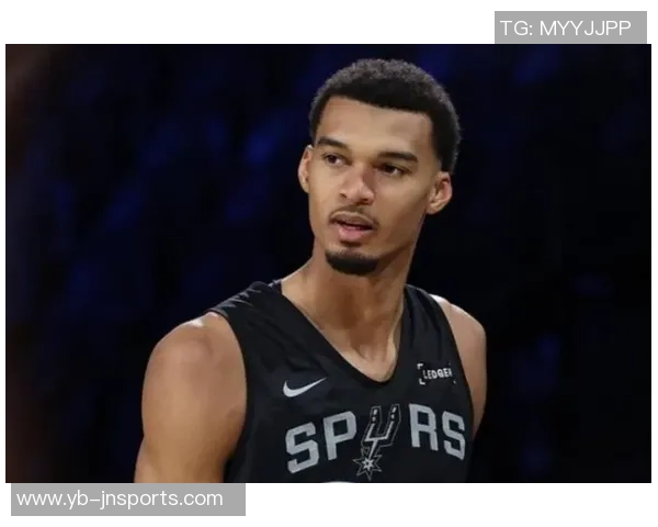 文班表现超凡让浓眉显得普通他是我见过最罕见的优秀球员